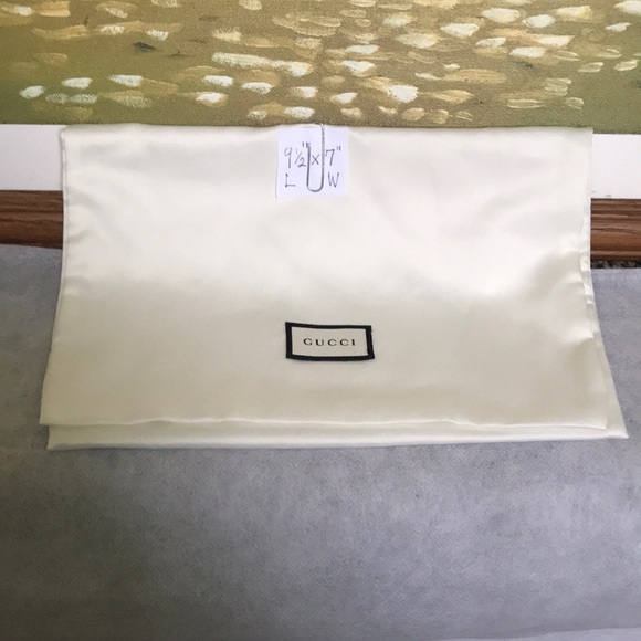 Gucci dustbag in fair condition See measurements 9.5”x7” - Picture 1 of 3